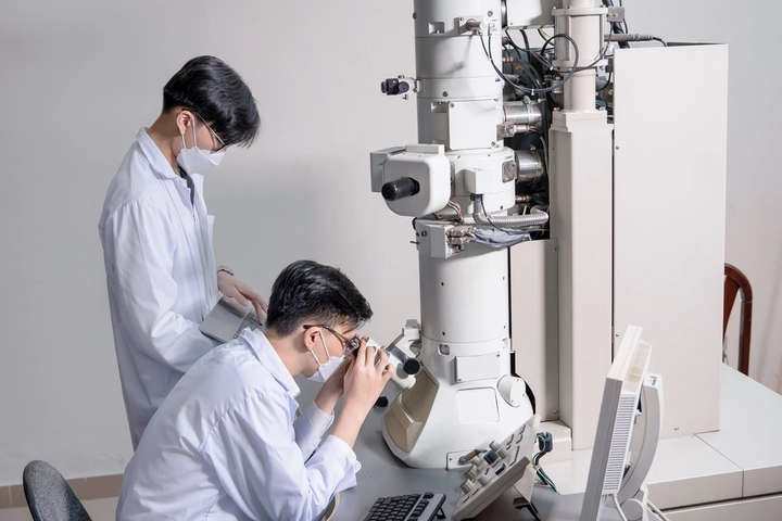 Quy định tiêu chí nhập khẩu dây chuyền, thiết bị đã qua sử dụng phục vụ sản xuất chip và công nghệ số - Ảnh 2.