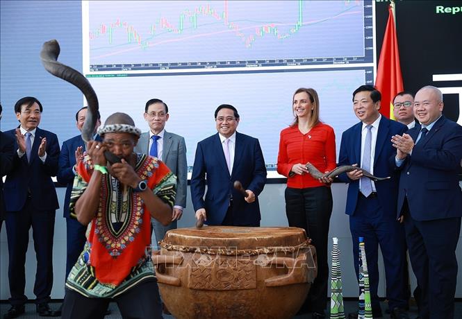 Thủ tướng Phạm Minh Chính khai trương phiên giao dịch tại Thị trường Chứng khoán Johannesburg