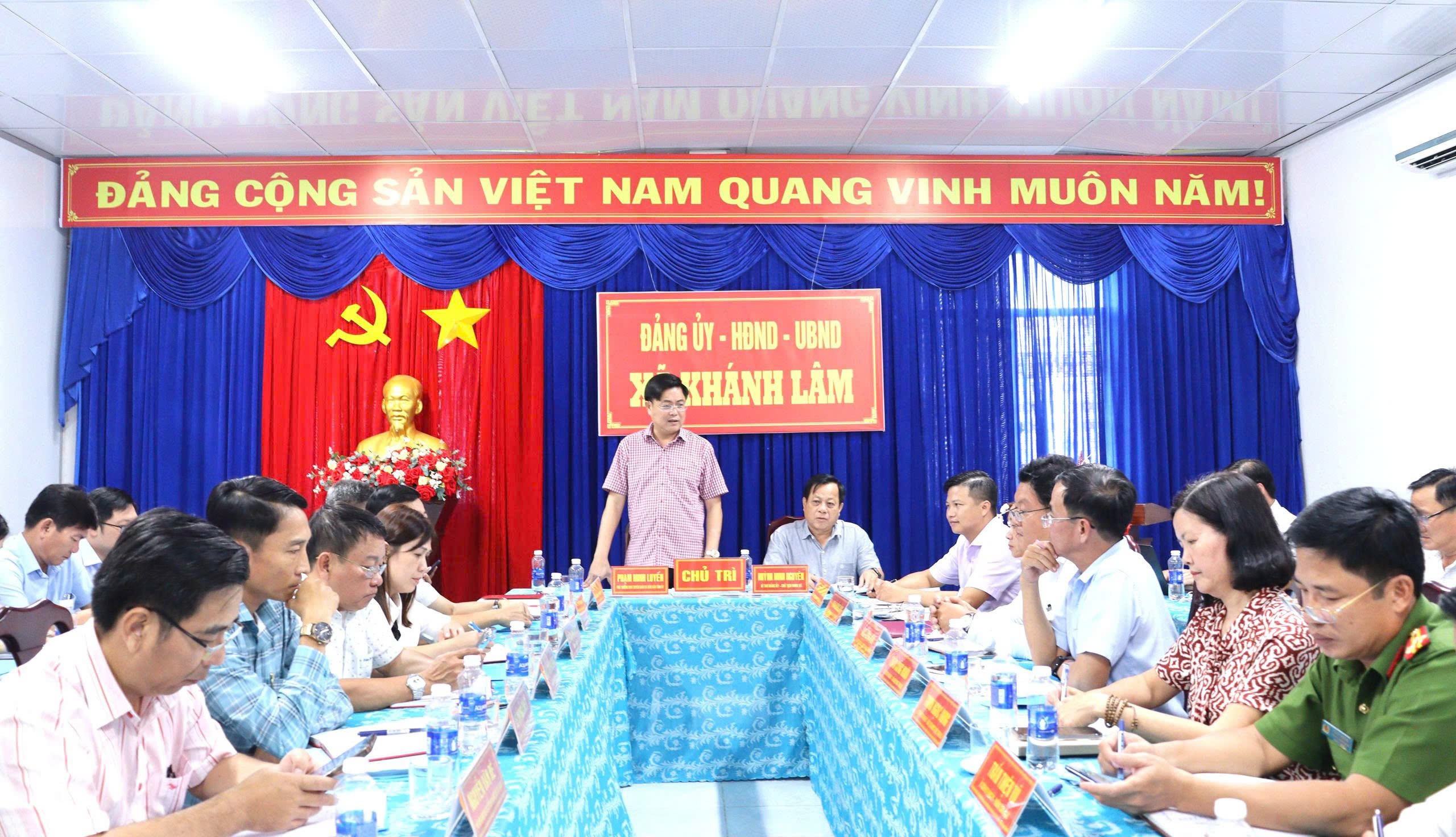 Ban Tuyên giáo và Dân vận Tỉnh ủy kiểm tra việc triển khai các nghị quyết quan trọng của Bộ Chính trị tại các xã Phan Ngọc Hiển, Khánh Bình, Khánh Lâm, Cái Nước
