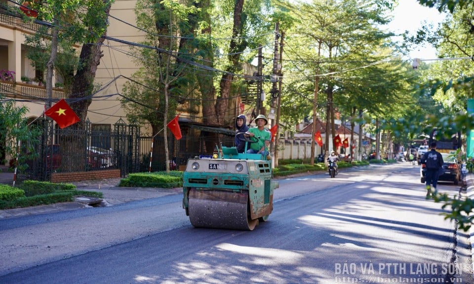 Cơ bản hoàn thành nâng cấp, cải tạo mặt đường Hoàng Văn Thụ và Trần Hưng Đạo