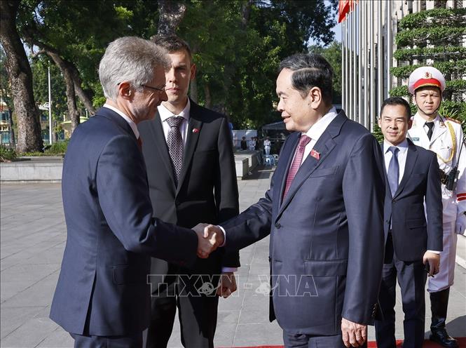 כיתוב לתמונה