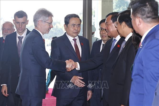 כיתוב לתמונה