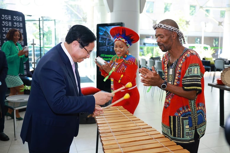 Thủ tướng thăm, làm việc tại thị trường chứng khoán lớn nhất châu Phi- Ảnh 5.