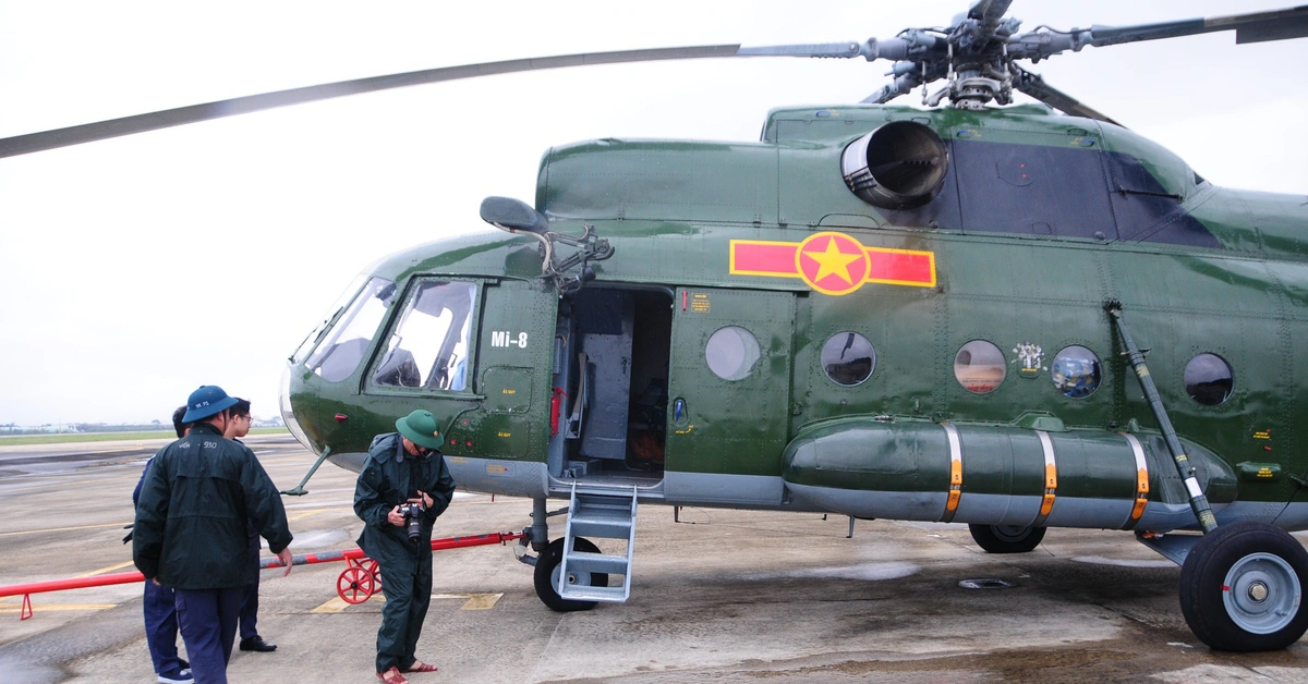 Hai trực thăng Mi-171 và Mi-8 chưa thể cất cánh cứu trợ, Quân khu 5 điều xe chở hàng bằng đường bộ