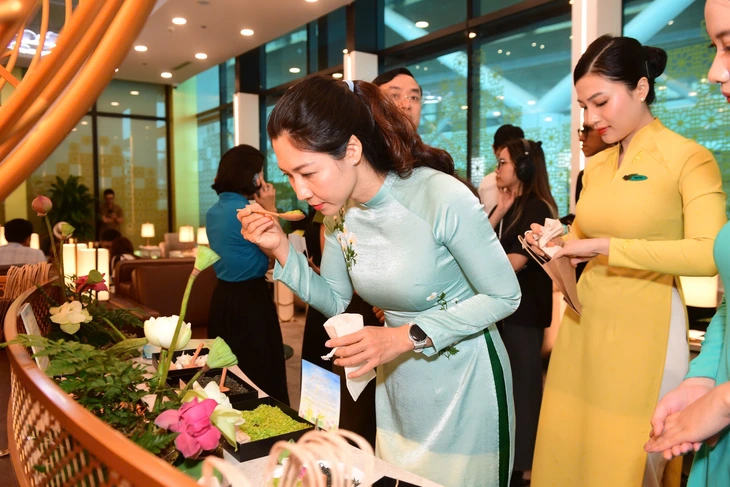 Lên máy bay Vietnam Airlines có… mùi hương mới - Ảnh 1.