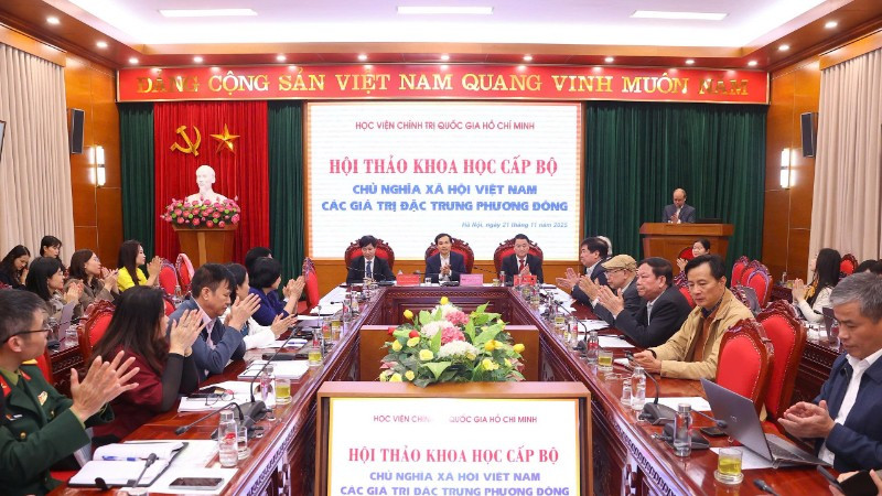  Quang cảnh hội thảo. 
