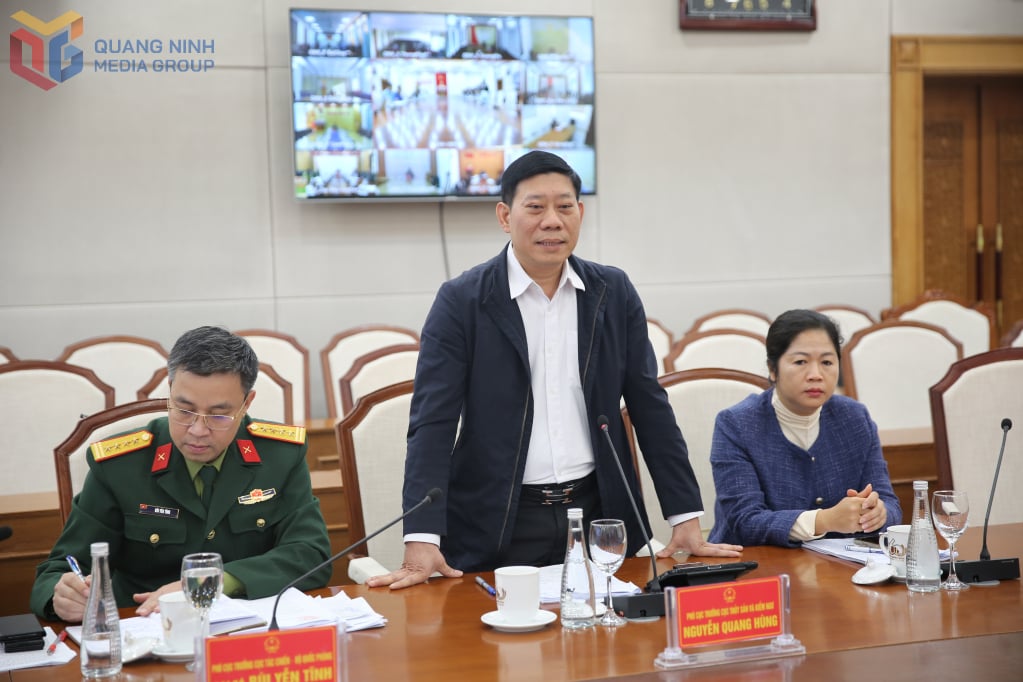 محکمہ فشریز اینڈ فشریز کنٹرول کے ڈپٹی ڈائریکٹر کامریڈ نگوین کوانگ ہنگ نے اجلاس سے خطاب کیا۔