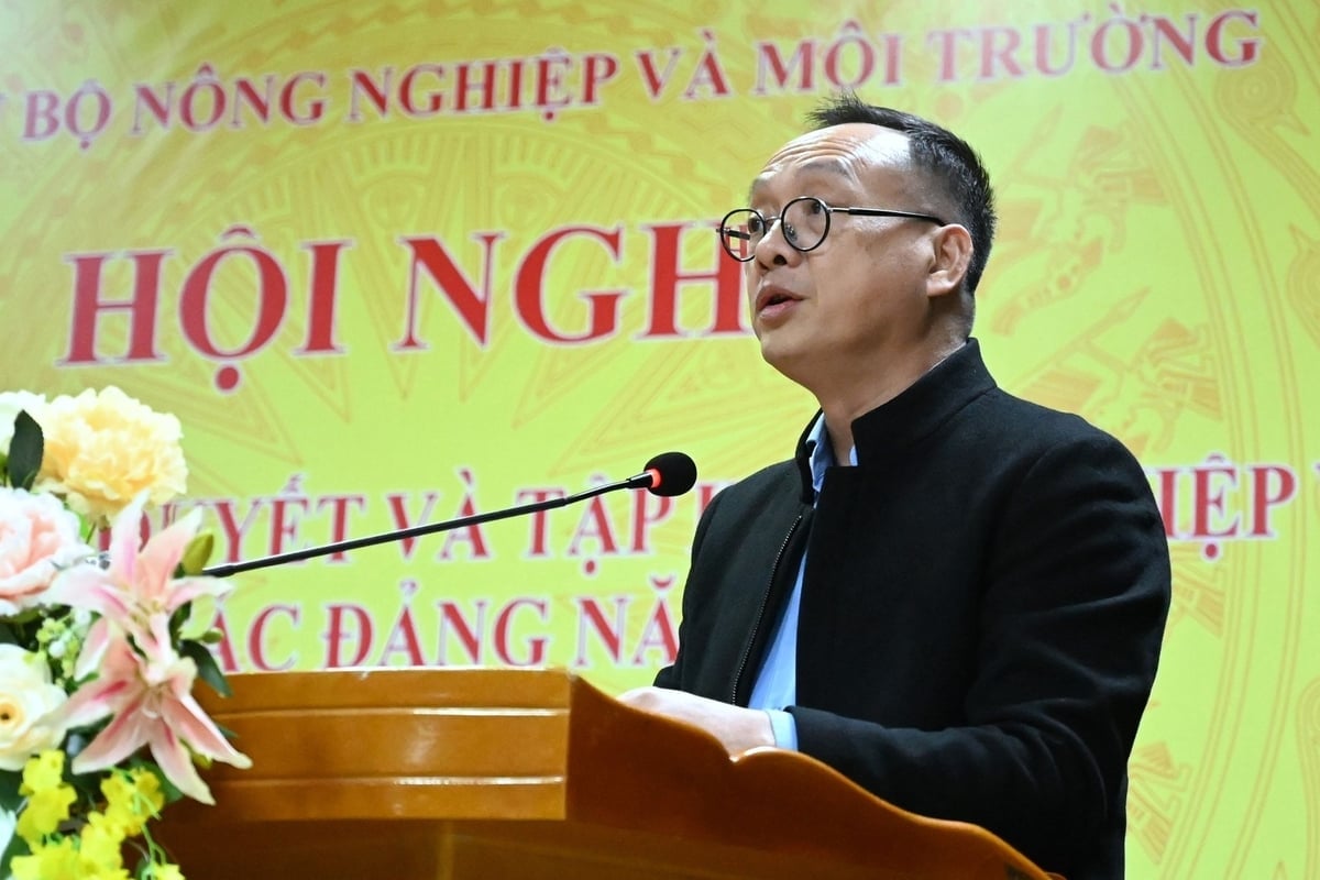 Đồng chí Ngô Hồng Giang, Phó Bí thư chuyên trách Đảng ủy Bộ NN-MT phát biểu khai mạc. Ảnh: Kiều Chi.