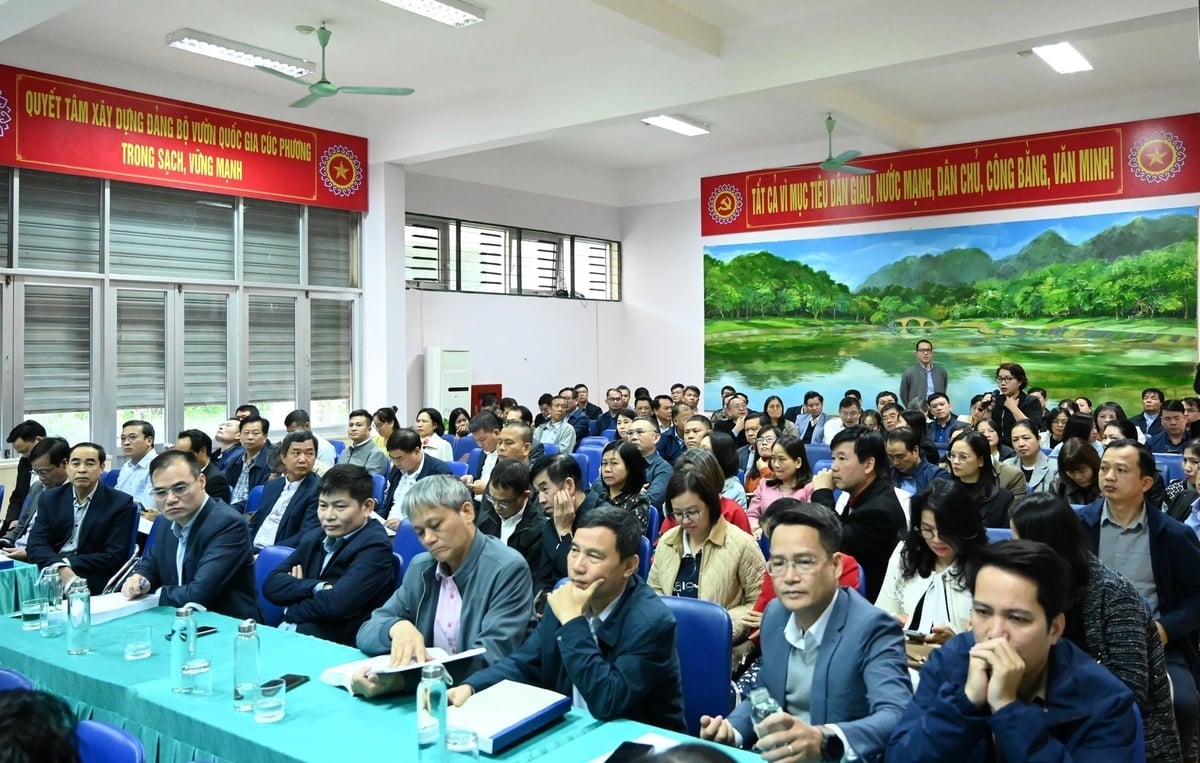 Hội nghị có sự tham gia của gần 200 đồng chí lãnh đạo các chi, đảng bộ thuộc Đảng ủy Bộ, các cán bộ chuyên trách Đảng tại các đơn vị. Ảnh: Kiều Chi.