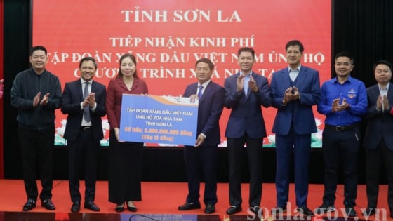 Petrolimex ủng hộ 6 tỷ đồng xóa nhà tạm tỉnh Sơn La