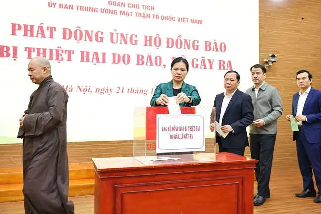 Phát động “Toàn dân ủng hộ đồng bào miền Trung, Tây Nguyên khắc phục hậu quả mưa lũ”