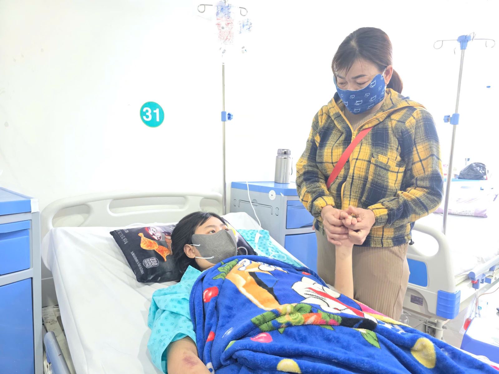 Người mẹ trẻ nhập viện cấp cứu sau khi bị lừa sang Campuchia làm việc với máy tính