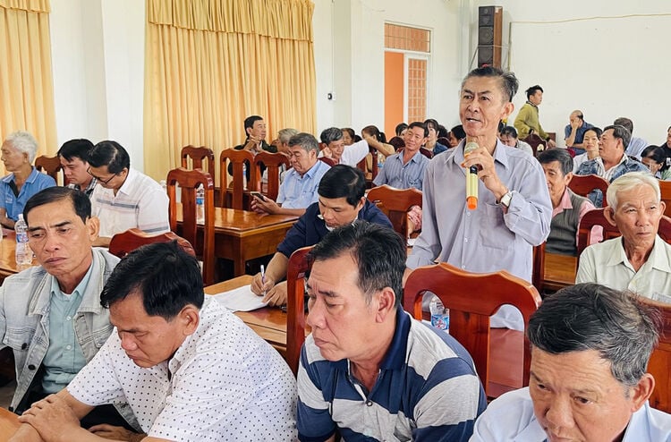 Cấp ủy, chính quyền xã Hòa Lạc đối thoại trực tiếp với Nhân dân