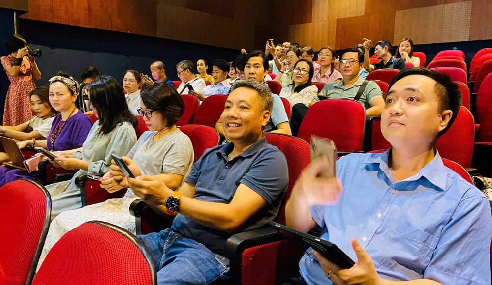 L'Université de théâtre et de cinéma de Hô Chi Minh-Ville organise une formation sur les applications de l'intelligence artificielle - photo 2