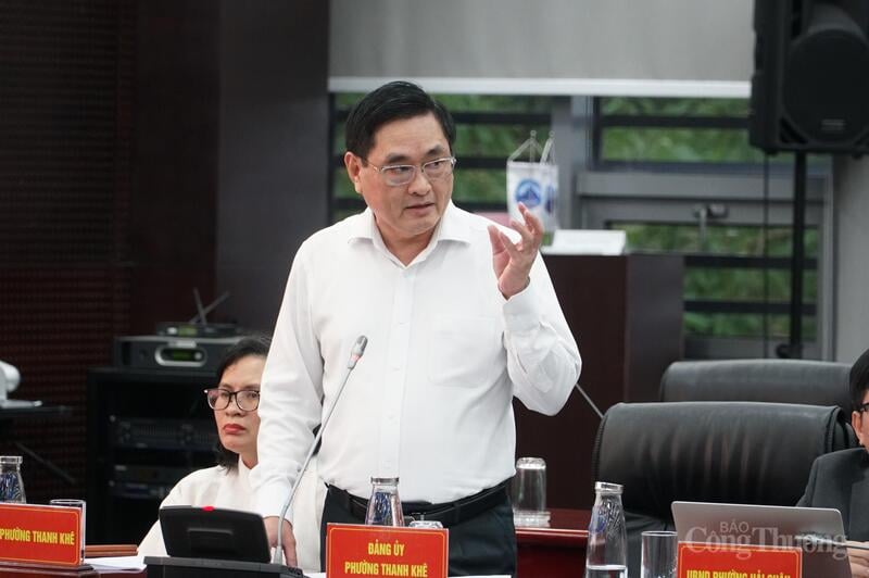 Tajemník stranického výboru okresu Thanh Khe uvedl, že s velkým množstvím dokumentů a nízkým počtem zaměstnanců je nevyhnutelné, že nastane situace, kdy budou úředníci pod tlakem práce.