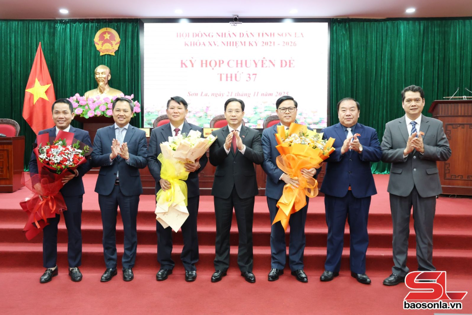 Kiện toàn các chức danh Chủ tịch, Phó Chủ tịch HĐND tỉnh Sơn La