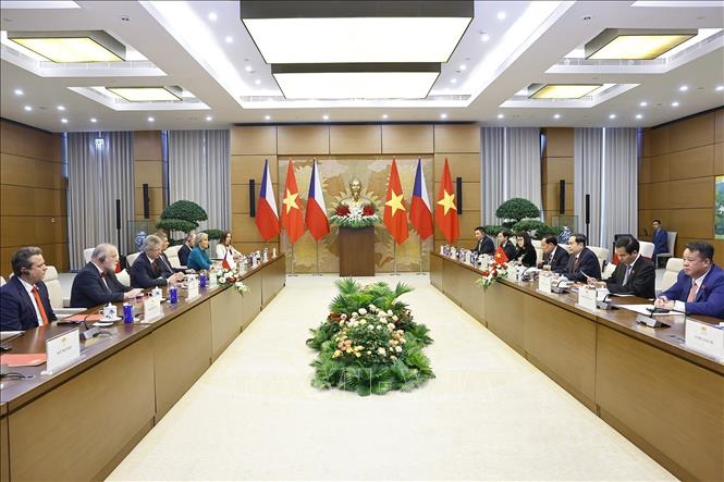 Chủ tịch Quốc hội hội đàm với Chủ tịch Thượng viện Quốc hội Cộng hòa Séc