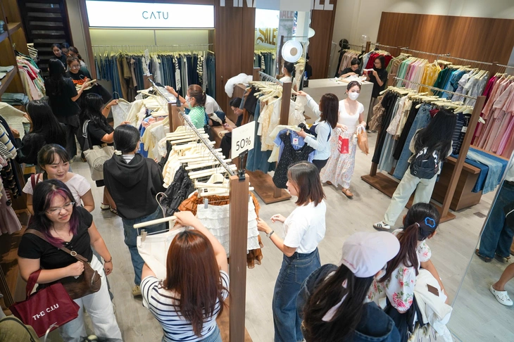 Black Friday - Ảnh 2.