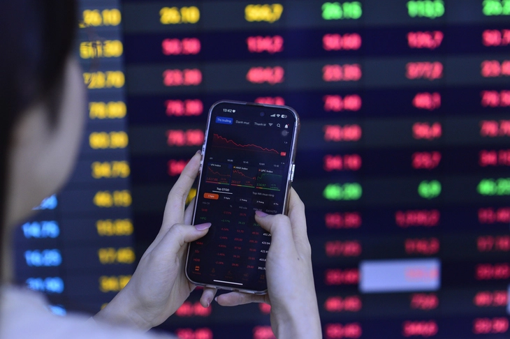 Chủ tịch 'mát tay' đầu tư chứng khoán, lợi nhuận doanh nghiệp tăng gấp 17 lần - Ảnh 1.