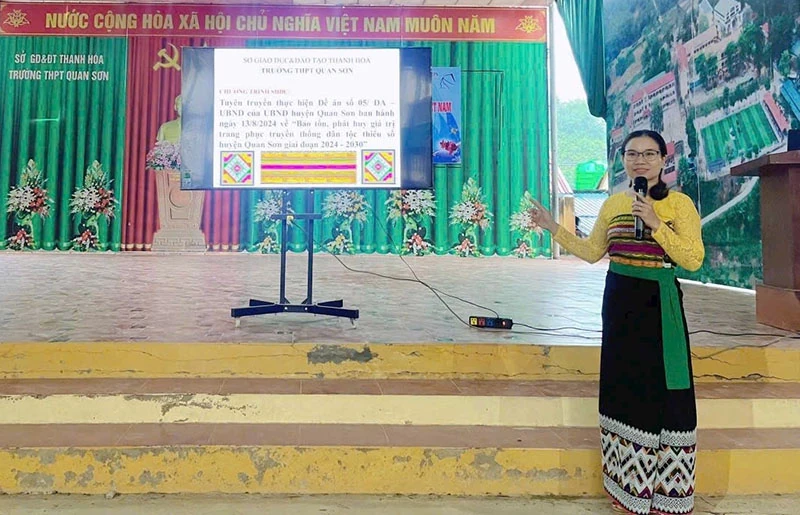 Att bevara och främja etniska minoriteters skrift och språk (del 1): Att fortsätta skriftflödet, bevara språket i bergen och skogarna