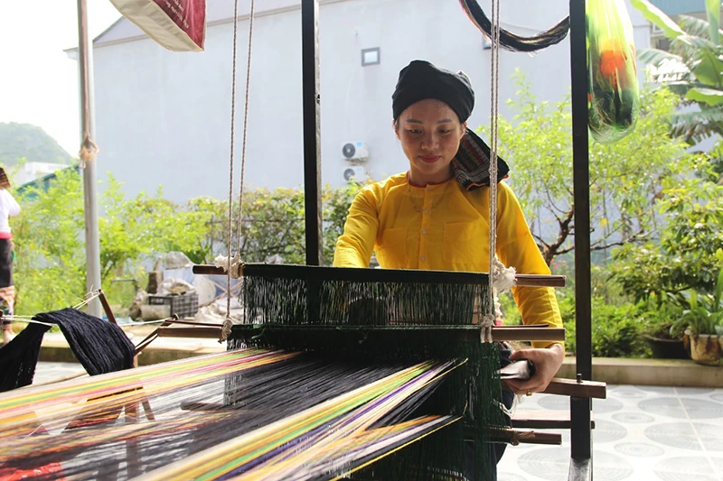 Bảo tồn và phát huy chữ viết, tiếng nói của đồng bào dân tộc thiểu số (Bài 3): Giữ hồn dân tộc trong nhịp sống mới