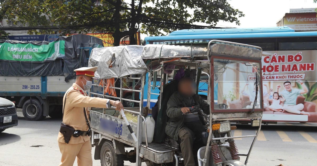 Hà Nội: CSGT tịch thu gần 200 xe tự chế, xe kéo chở hàng cồng kềnh sau 1 tháng ra quân