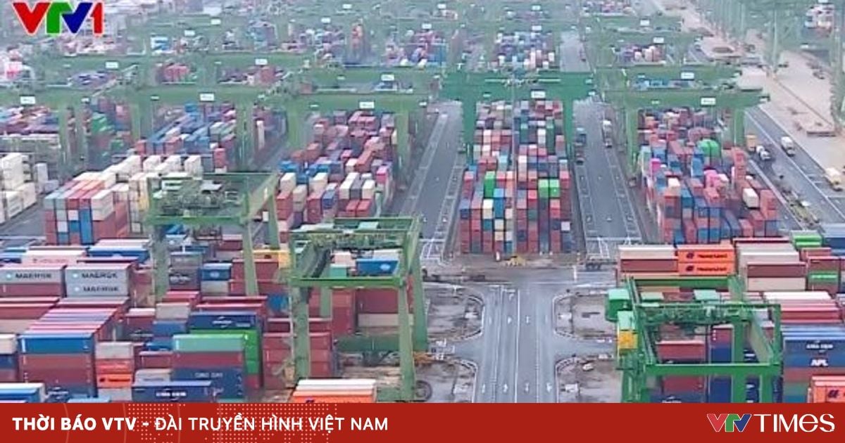 Kinh tế Singapore tăng trưởng vượt dự báo