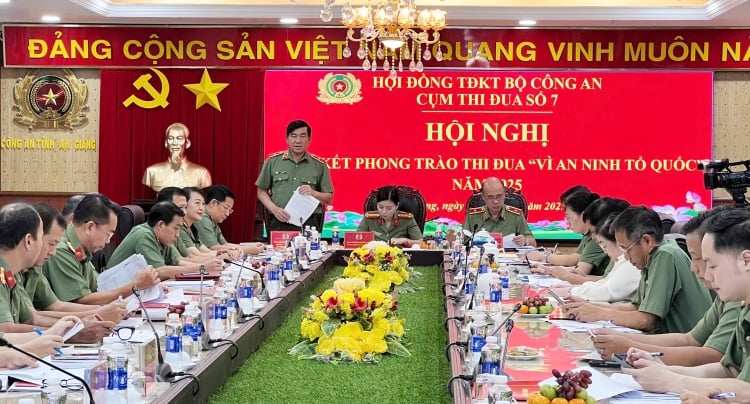 Tổng kết phong trào thi đua “Vì an ninh Tổ quốc” năm 2025, Công an An Giang đứng đầu Cụm Thi đua số 7