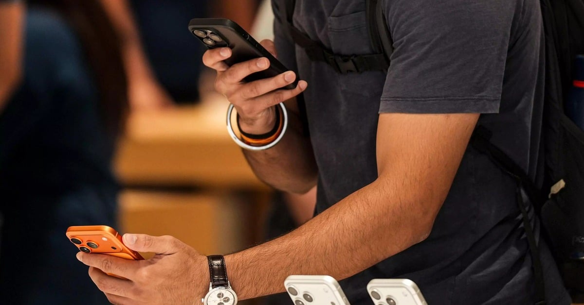 Giá điện thoại, laptop có thể tăng 'sốc' năm 2026 vì AI 'nuốt sạch' chip nhớ