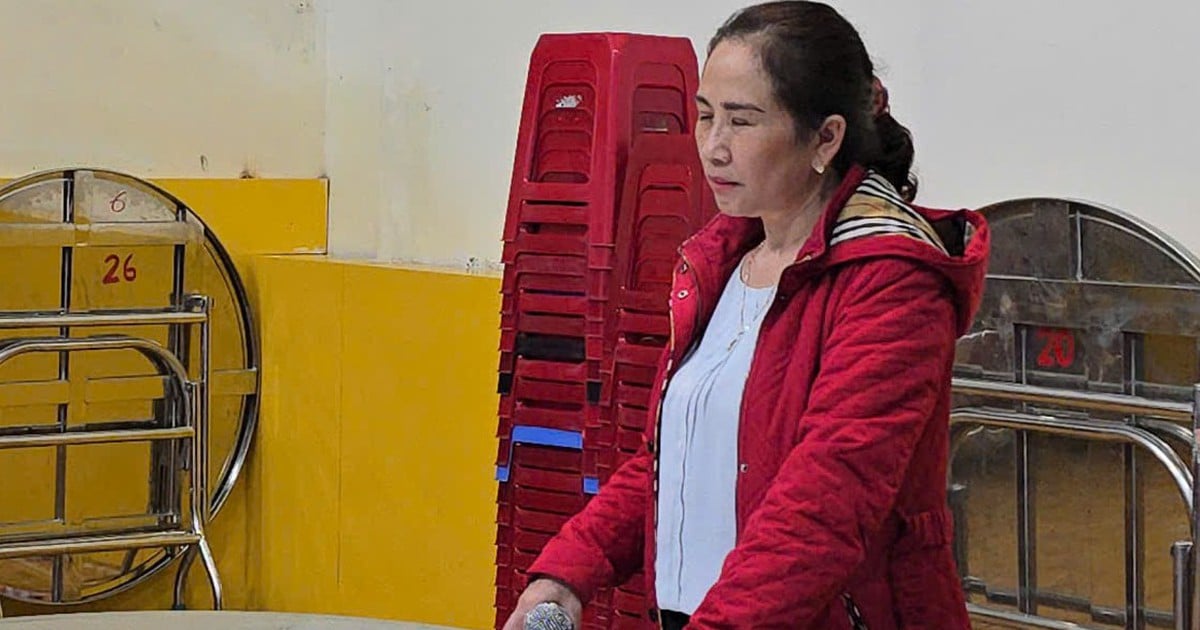 Vụ thực phẩm bẩn vào trường học: Cách tất cả chức vụ trong Đảng của hiệu trưởng