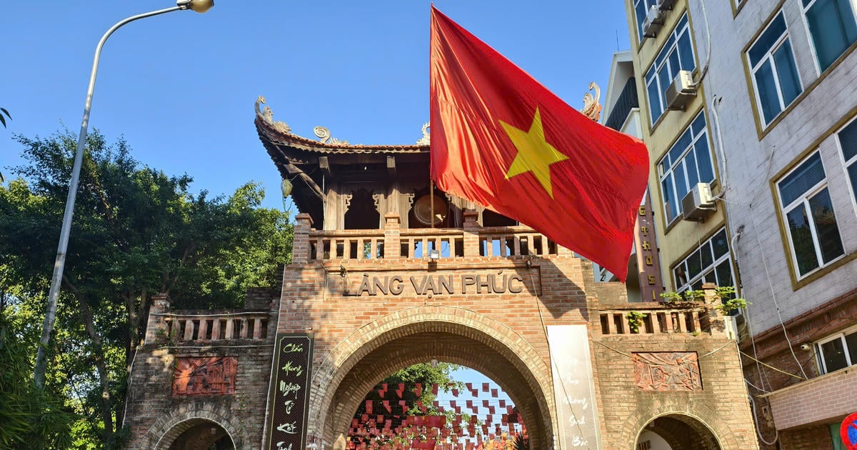 Khát vọng vươn mình ra biển lớn của Làng lụa Vạn Phúc