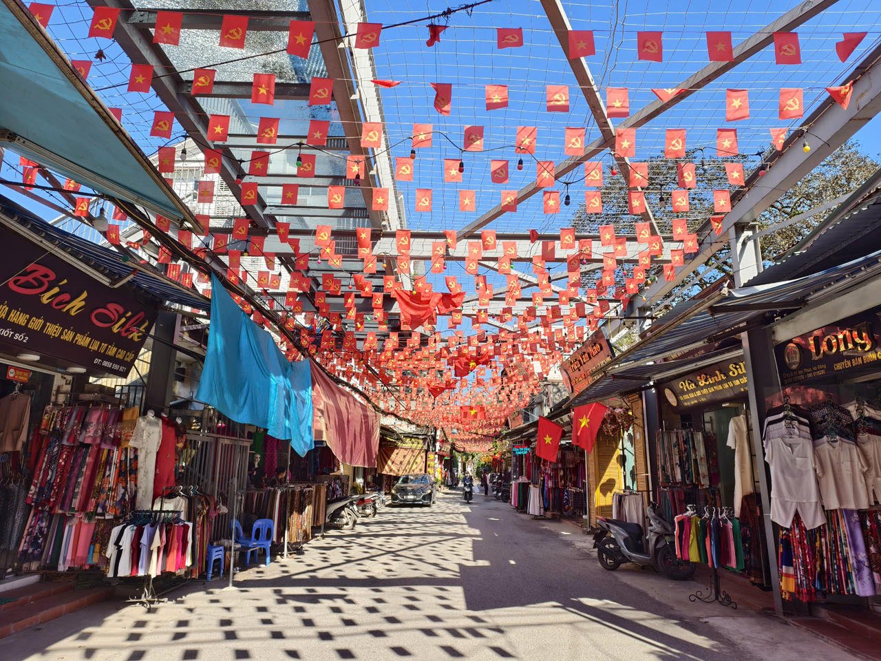 Прекрасні краєвиди в шовковому селі Ван Фук