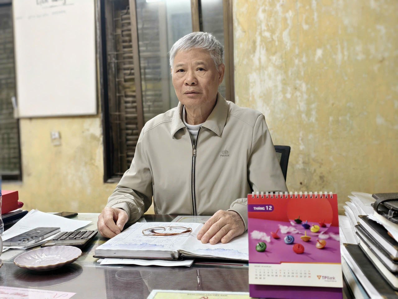 Пан Нгуєн Ван Хунг, голова Асоціації шовкоткацького села Ван Фук