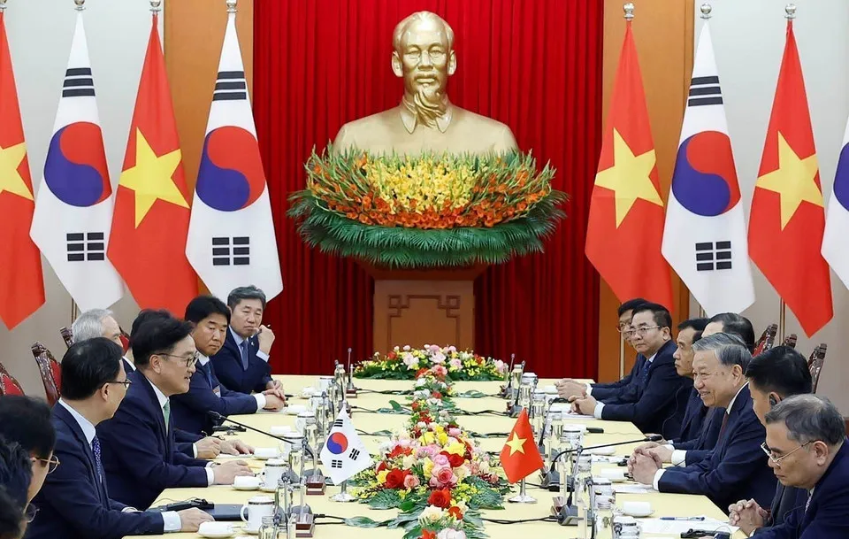 Tổng Bí thư đề nghị Hàn Quốc hỗ trợ nâng cao năng lực cho doanh nghiệp Việt Nam - Ảnh 1.