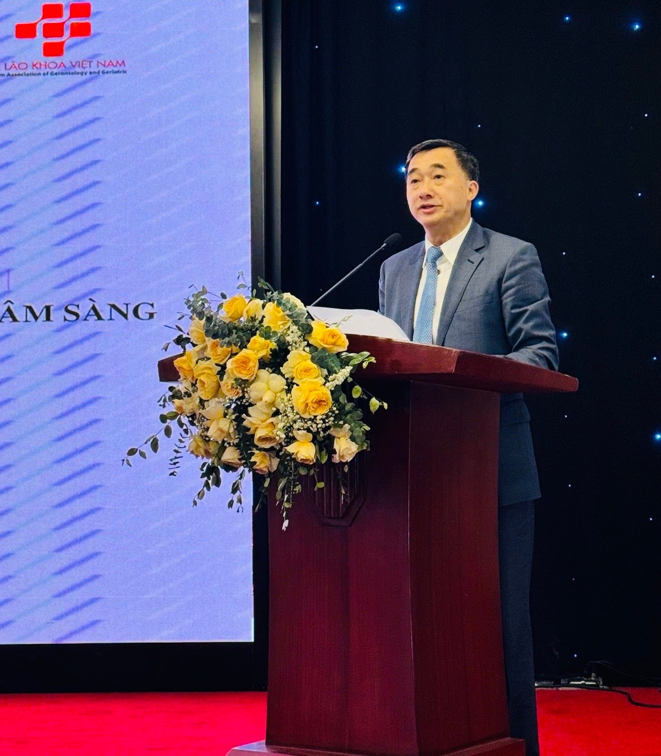 Thứ trưởng Trần Văn Thuấn: Kiến tạo hệ sinh thái chăm sóc người cao tuổi hiện đại, bền vững và nhân văn- Ảnh 1.