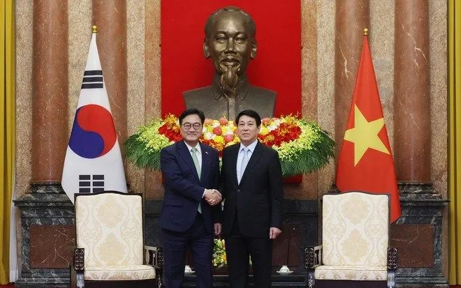 President Luong Cuong mottok Woo Won Shik, president i Republikken Koreas nasjonalforsamling. (Foto: VNA)
