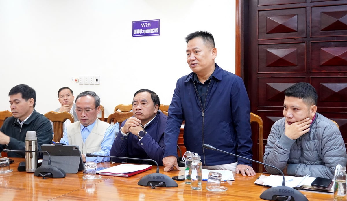 Herr Nguyen Thanh Vinh, biträdande direktör för Ho Chi Minh-vägens projektledningsnämnd (byggnadsministeriet), rapporterade om framstegen för de återstående punkterna i projektet vid mötet.