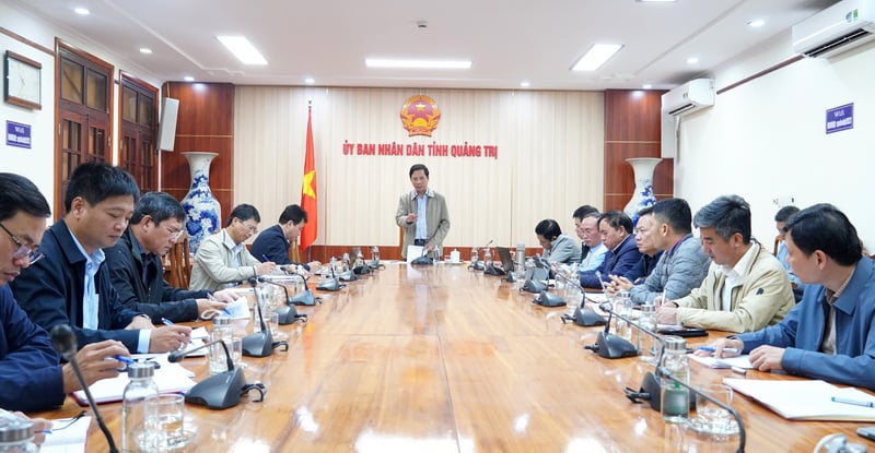 Den ständige vice ordföranden för Quang Tri-provinsens folkkommitté, Hoang Nam, höll ett tal vid mötet.