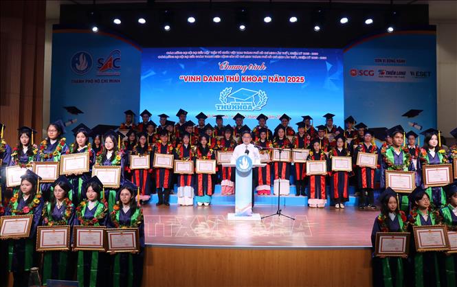Thành phố Hồ Chí Minh vinh danh 88 thủ khoa tuyển sinh, thủ khoa tốt nghiệp năm 2025