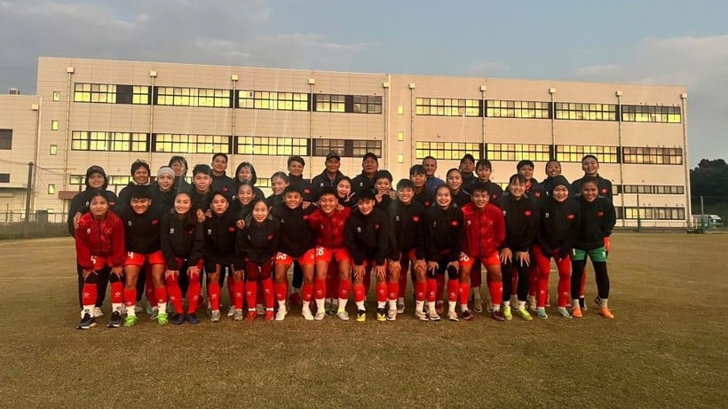 Para anggota tim putri Vietnam memulai sesi latihan 10 hari di Jepang menjelang SEA Games ke-33. (Foto: VFF)