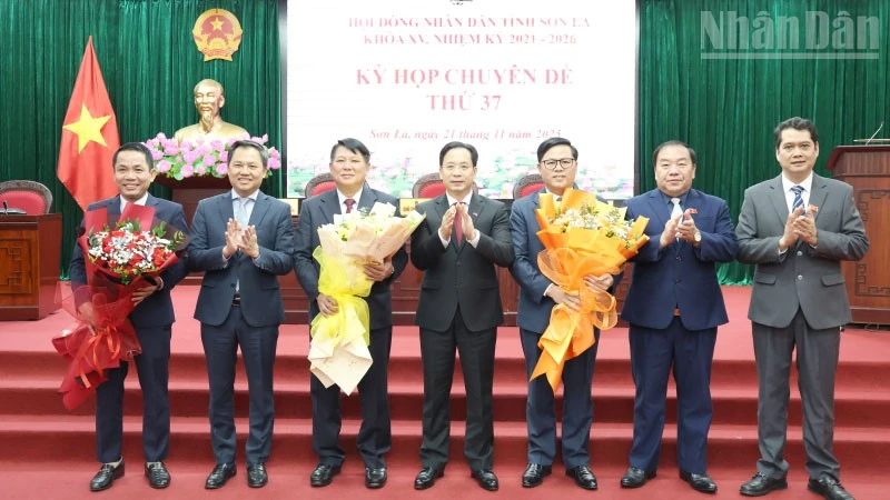 Hội đồng nhân dân tỉnh Sơn La kiện toàn các chức danh chủ chốt