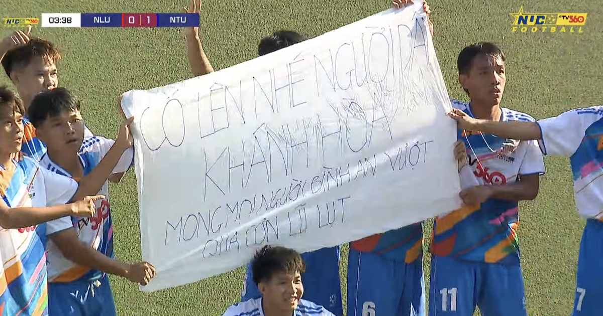 Màn ăn mừng cảm động: 'Cố lên nhé người dân Khánh Hòa...'