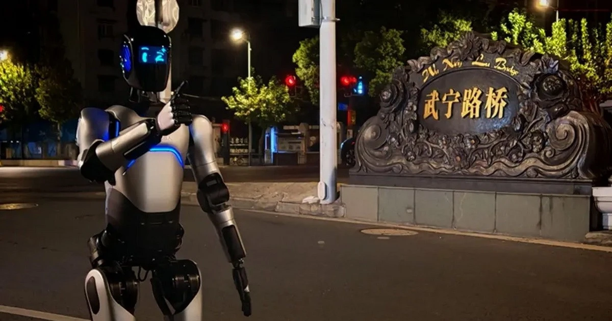 Trung Quốc: Robot hình người lập kỷ lục Guinness về quãng đường đi bộ liên tục