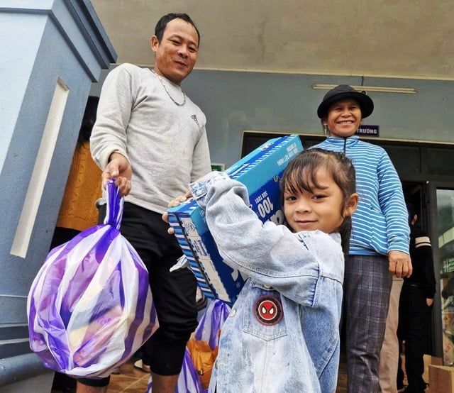 Gieo lại niềm tin nơi vùng núi lở - Ảnh 5.