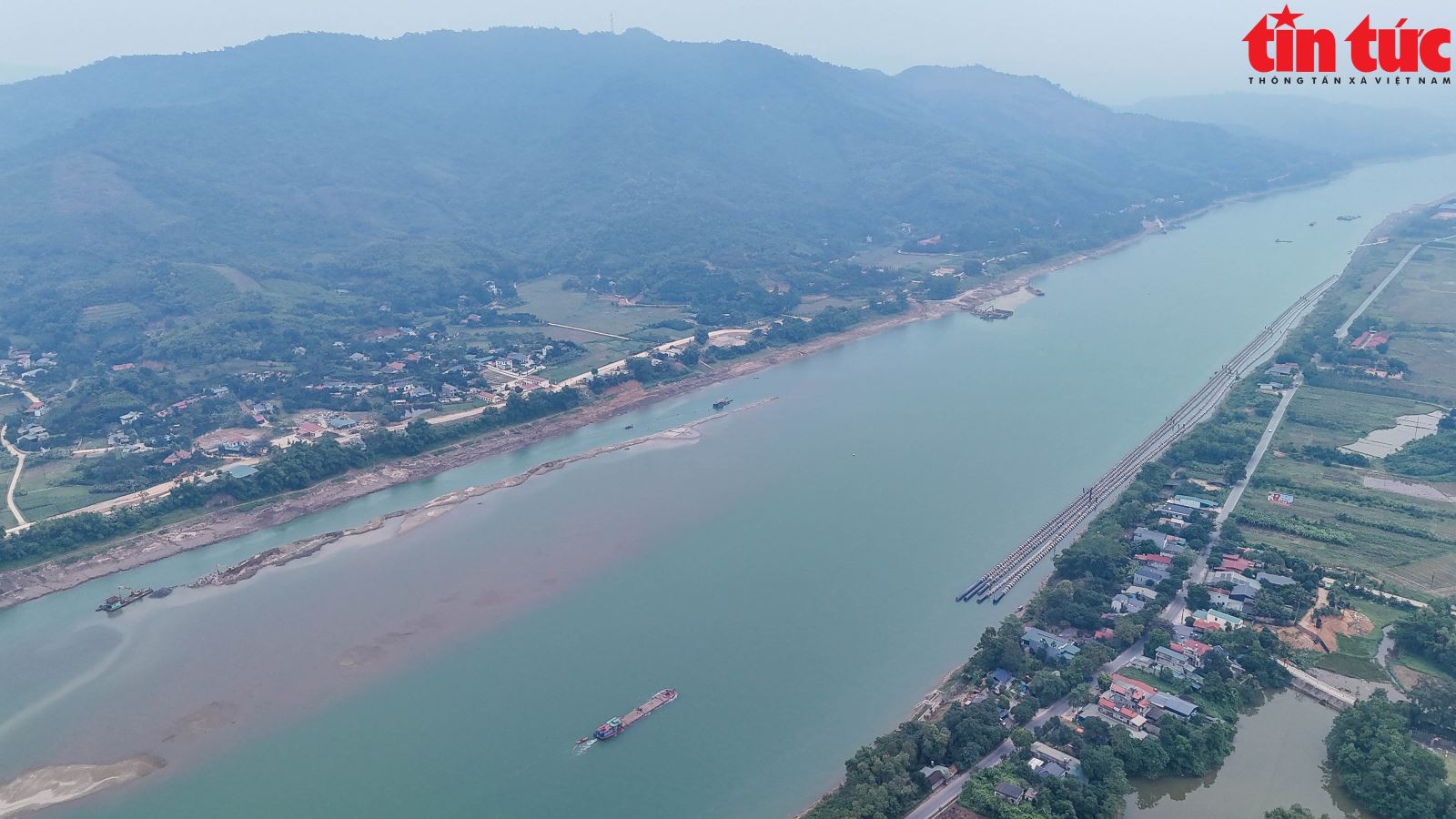 ছবির ক্যাপশন