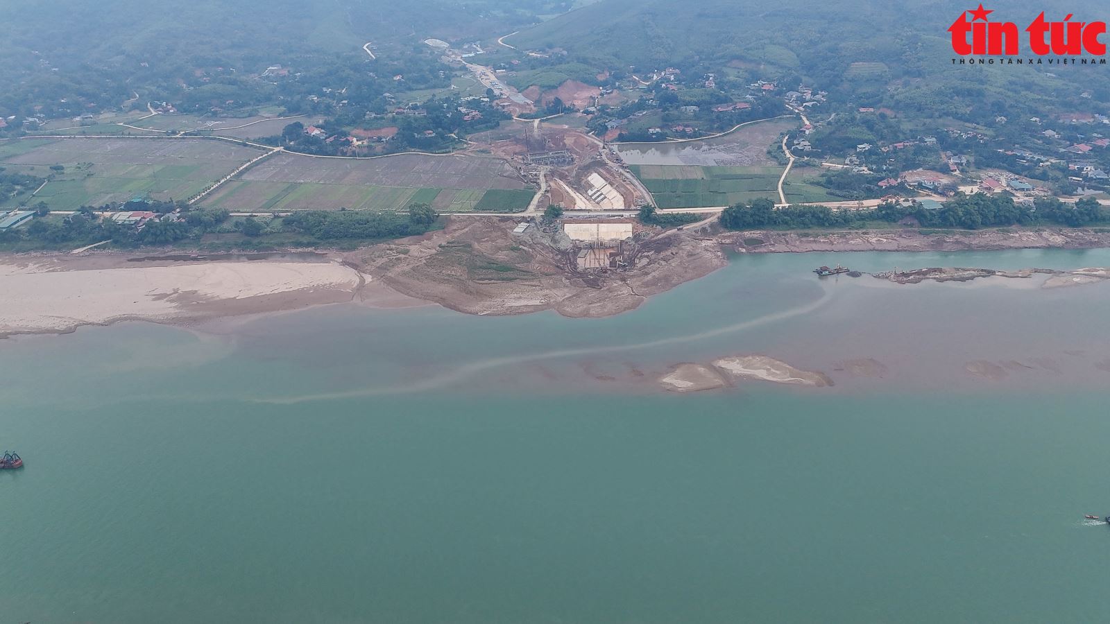 ছবির ক্যাপশন