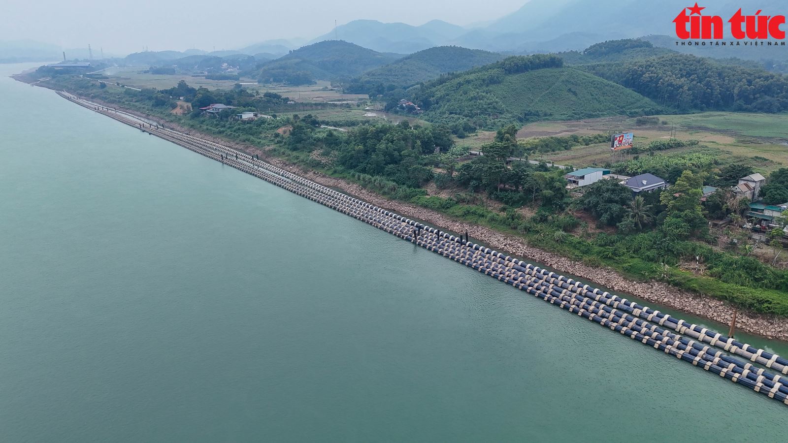 ছবির ক্যাপশন