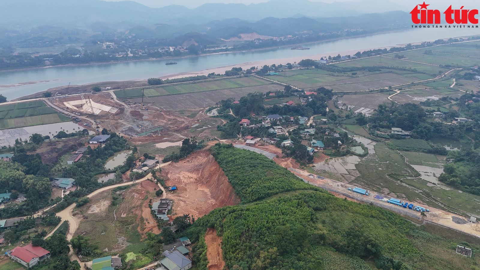 ছবির ক্যাপশন