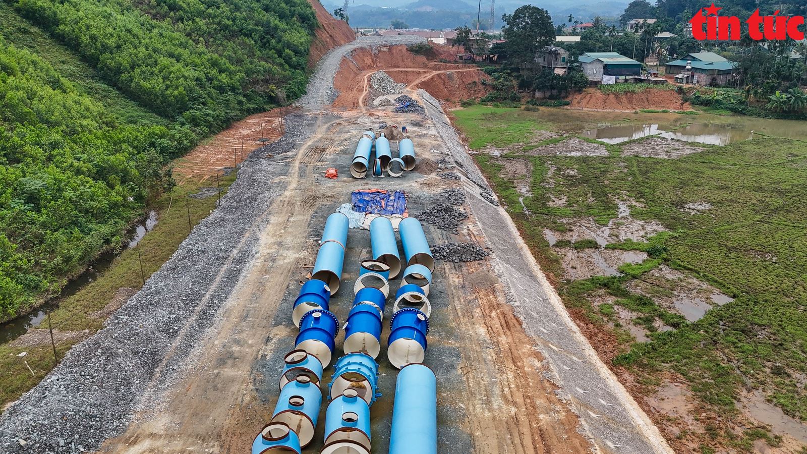 ছবির ক্যাপশন