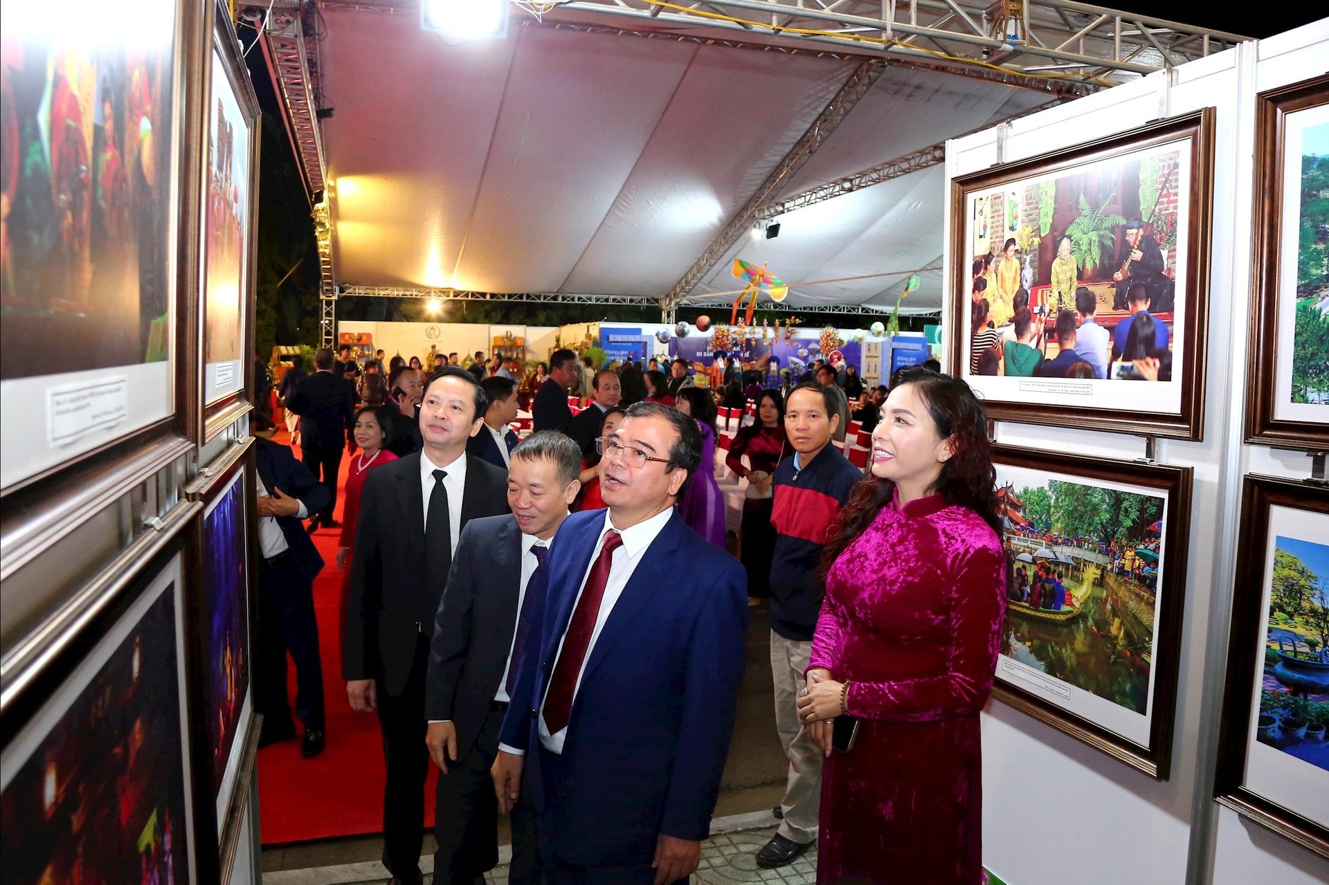 Khai mạc Triển lãm Di sản văn hóa, danh thắng Việt Nam và sản phẩm thủ công truyền thống năm 2025 tại Hải Phòng